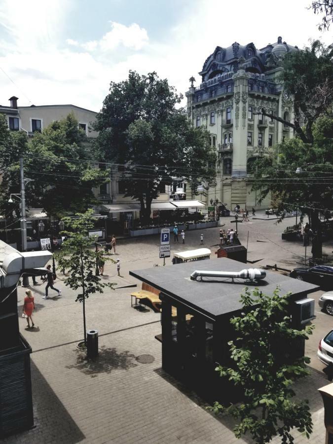 Apartment In Deribasovskay Street 20 敖德萨 外观 照片