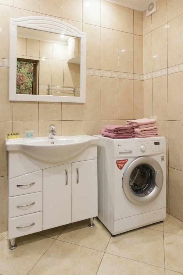 Apartment In Deribasovskay Street 20 敖德萨 外观 照片
